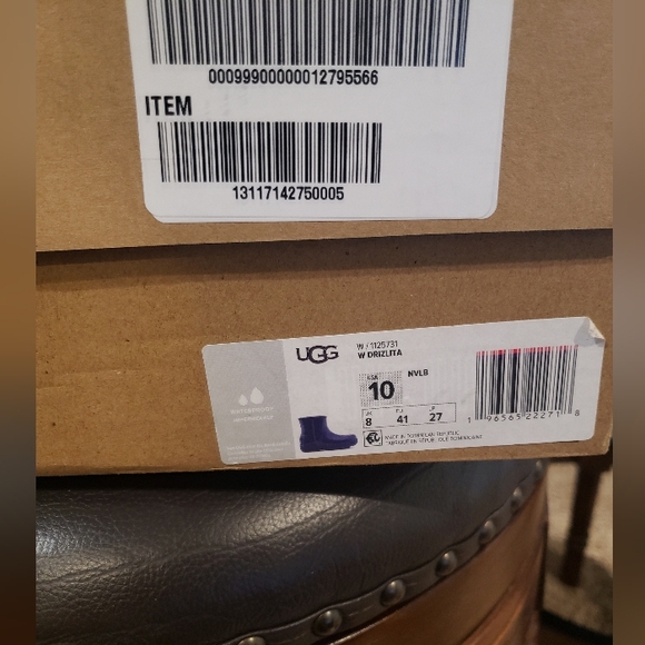 NWT UGG "Drizlita" Rainboots. - Picture 5 of 5
